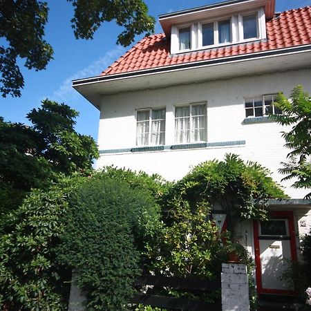 Bed and Breakfast De Pimpelmees La Haya Exterior foto
